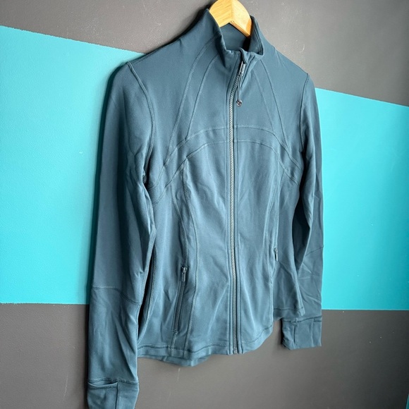 Women's Teal Jacket Lululemon Define Jacket
Blue Borealis size 8 - Picture 5 of 10